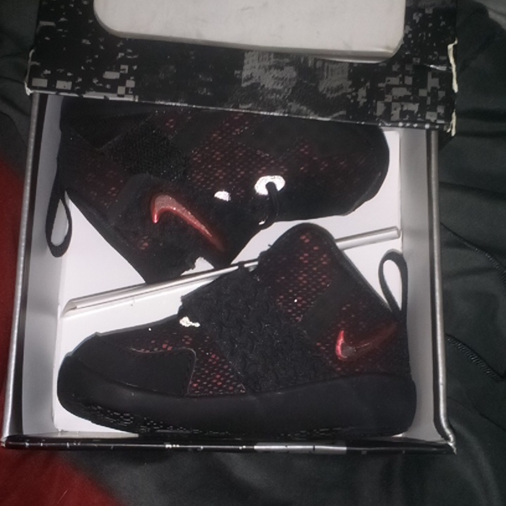 Lebron James mesh shoes infants 3c